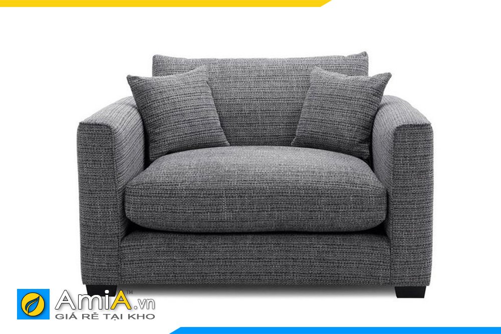 Một chiếc ghế sofa nỉ thô màu ghi, chân thấp luôn làm không gian của bạn thanh lịch hơn